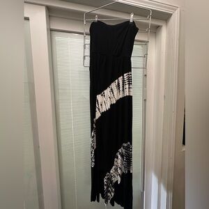 Chic Black and White Strapless Maxi Dress